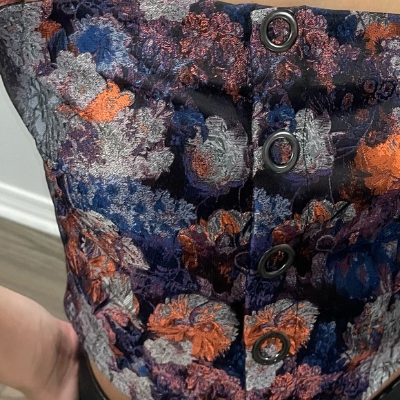 H&M crop - Picture 3 of 6